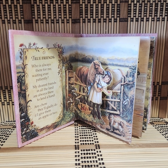 Victorian style, miniature pop up book, Furry Friends - Picture 2 of 3